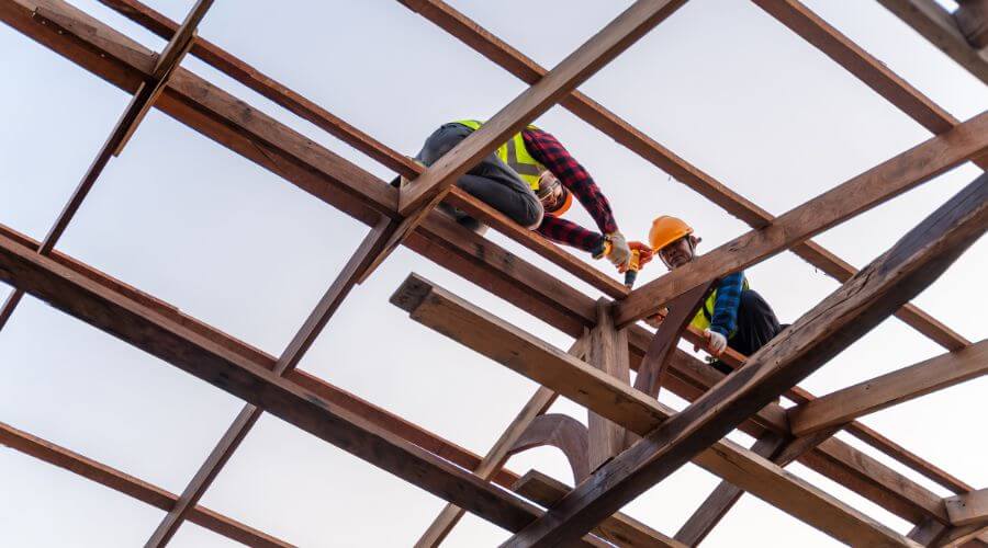 Expert Emergency Roof Repairs services in East Canton, OH